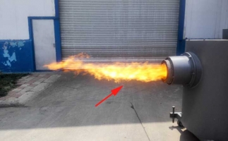 山西客戶來(lái)廠驗(yàn)收設(shè)備，生物質(zhì)燃燒機(jī)一次性點(diǎn)火成功。